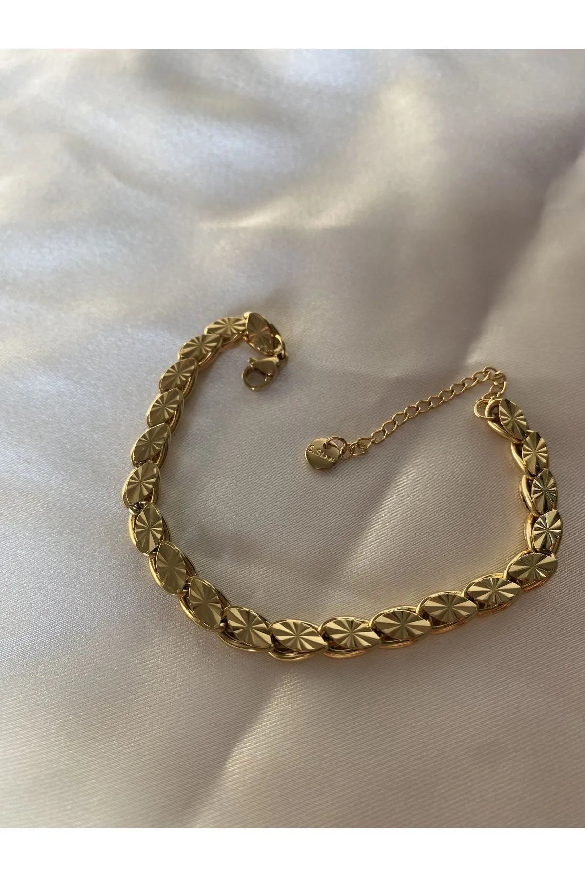 18 Ayar Altın Kaplama Paslanmaz Çelik Çizgili Arpa Bileklik